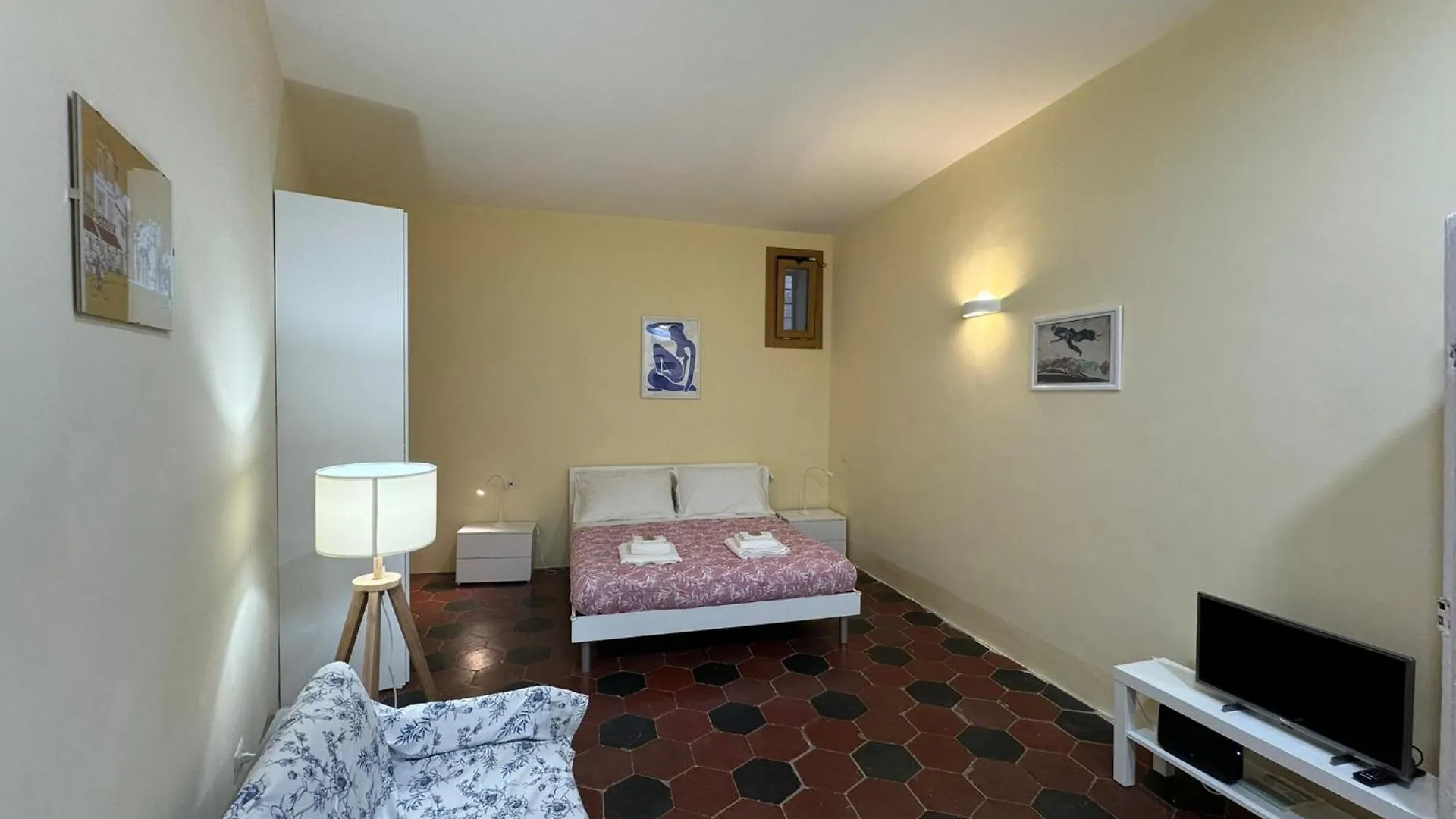 Apartment Ferienwohnung Le Due Torri In Rione Monti Rom